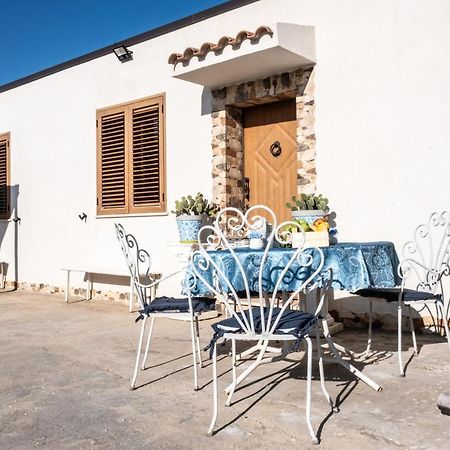 Un Posto Al Sole - Caltanissetta Apartment Bagian luar foto