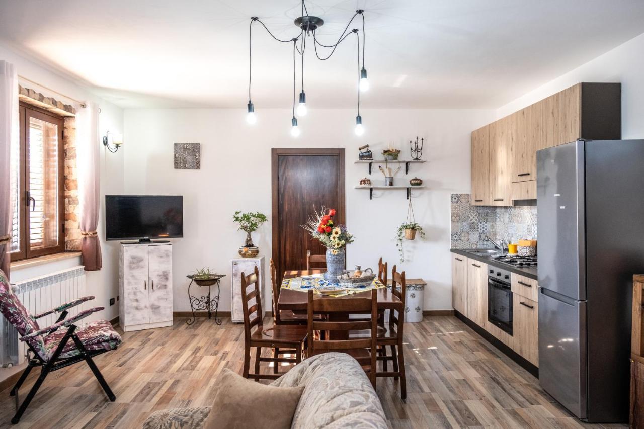 Un Posto Al Sole - Caltanissetta Apartment Bagian luar foto